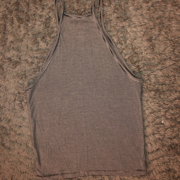 Slightly Cropped Striped Tank - Picture 2 of 3